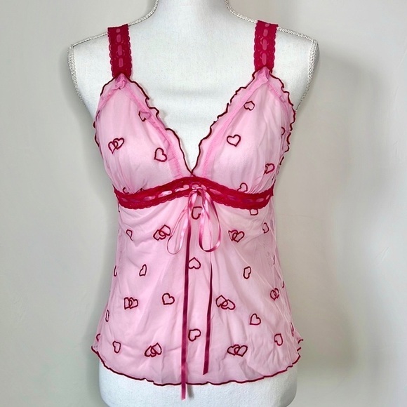 Victoria’s Secret Heart Cami - Picture 1 of 6